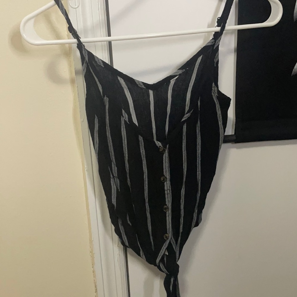 Tie crop top
